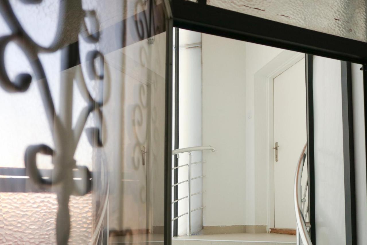 Ferienwohnung Heart Of Nis Lux Exterior foto
