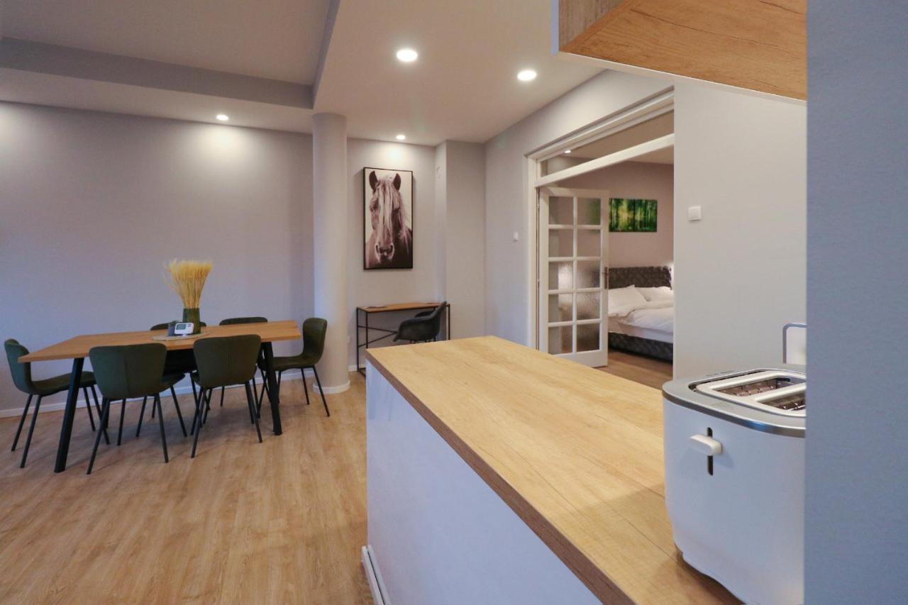 Ferienwohnung Heart Of Nis Lux Exterior foto